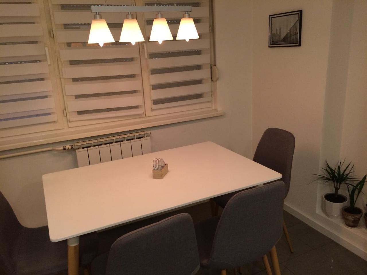 Apartment Galerija 투즐라 외부 사진