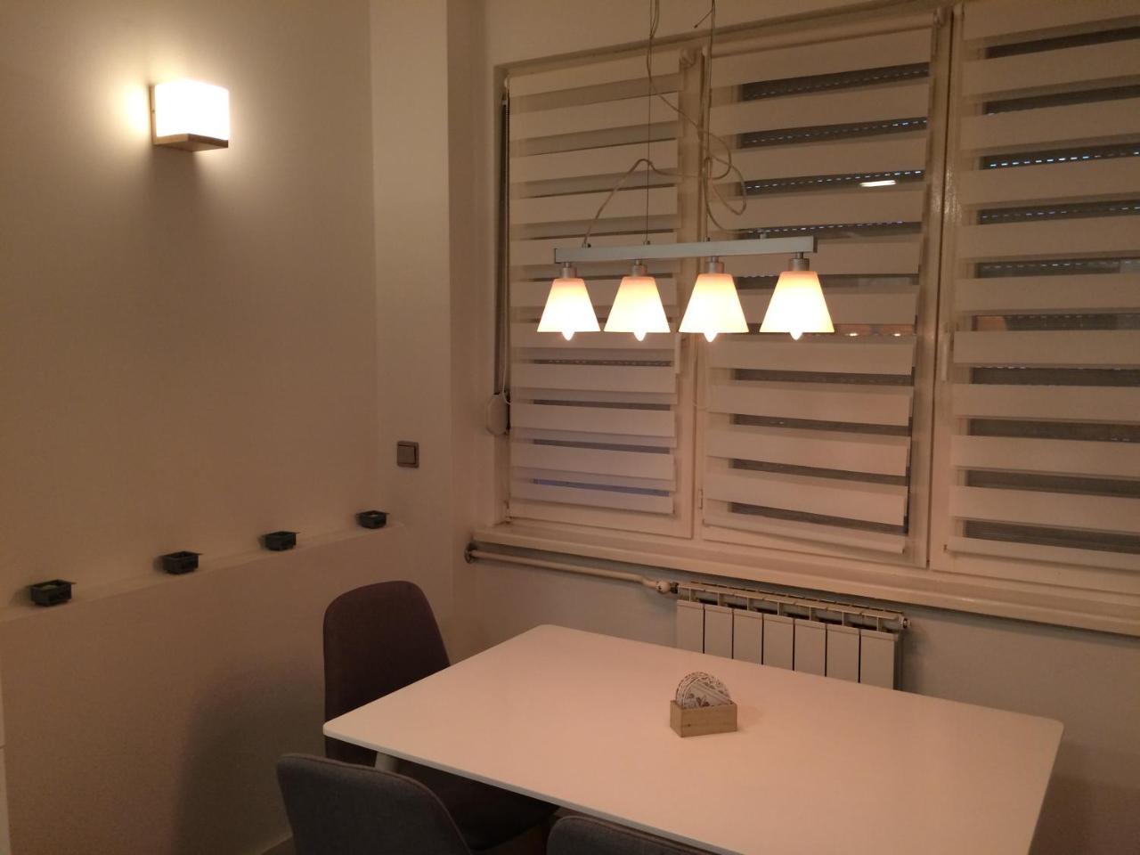 Apartment Galerija 투즐라 외부 사진